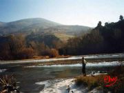 El rio Sil helado, al fondo Santa Mara. Petn, Orense